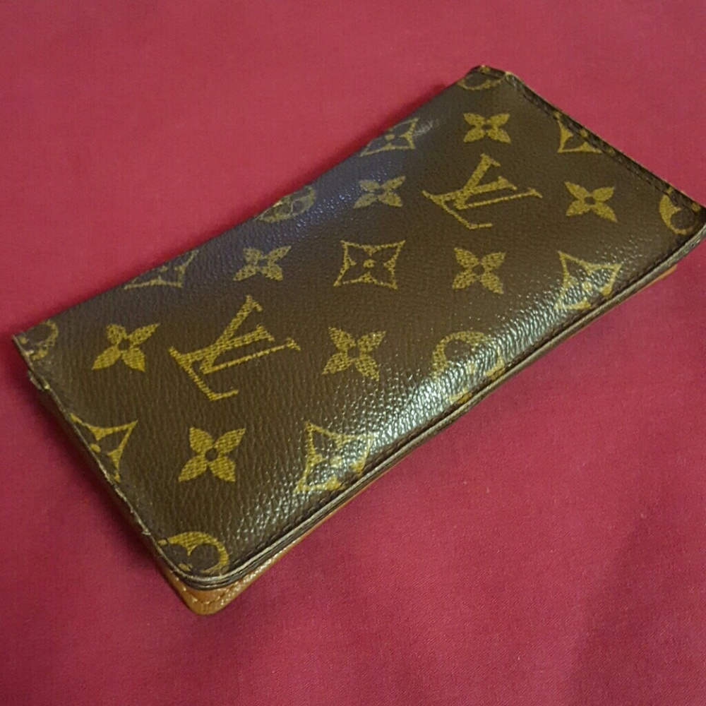 Louis Vuitton wallet/credit card holder